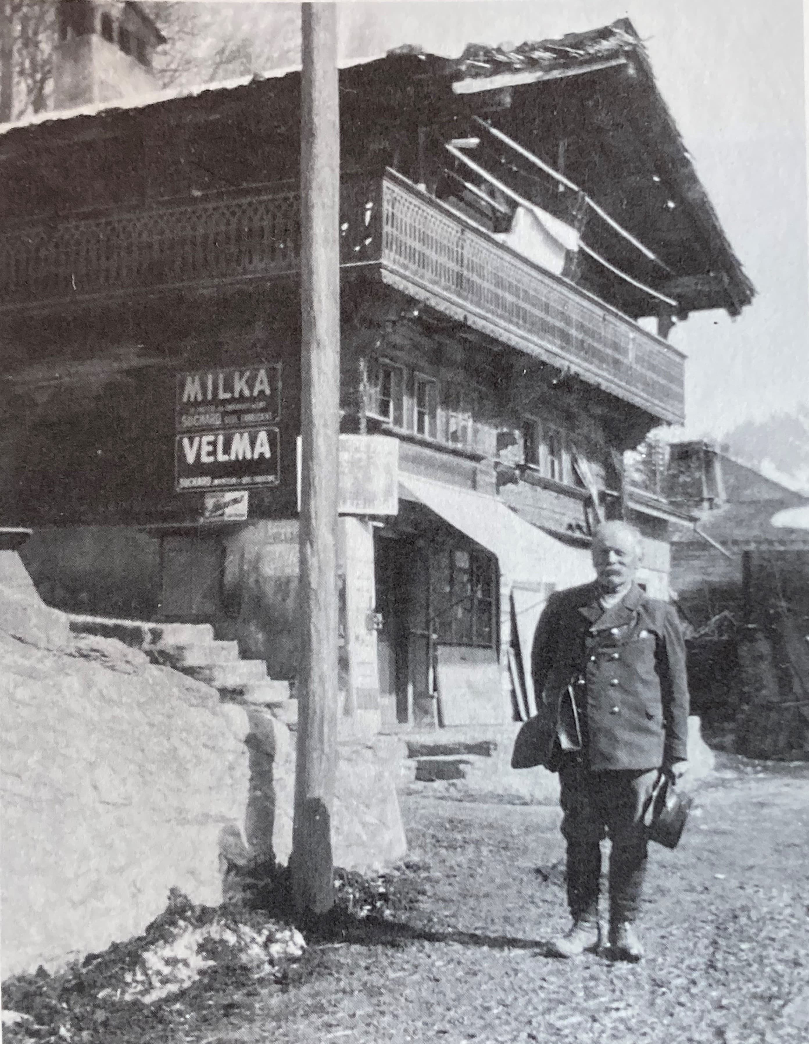 Chalet et devanture d'autrefois au village de Gryon